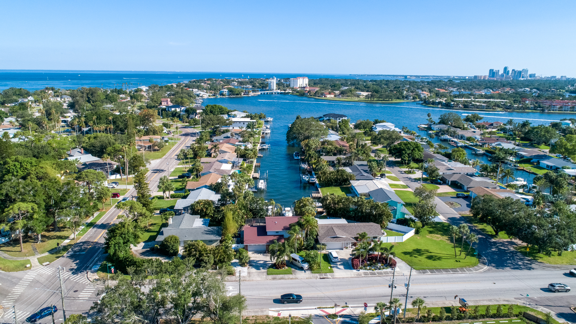 Waterfront Properties in the Shore Acres Neighborhood of St. Petersburg, FL